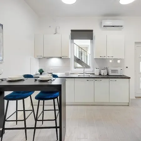 Modern In Authentic Area * 布达佩斯