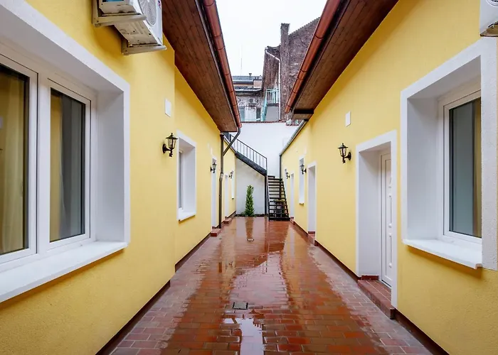 Modern In Authentic Area Apartament Budapesta